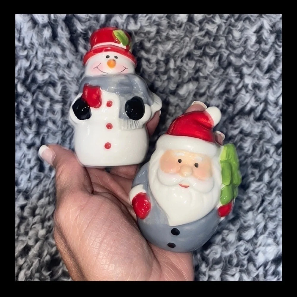 Santa Claus & Snowman salt & pepper shakers - Christmas table NWT